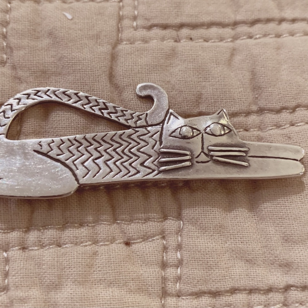Sterling Vintage cat pin..great shape